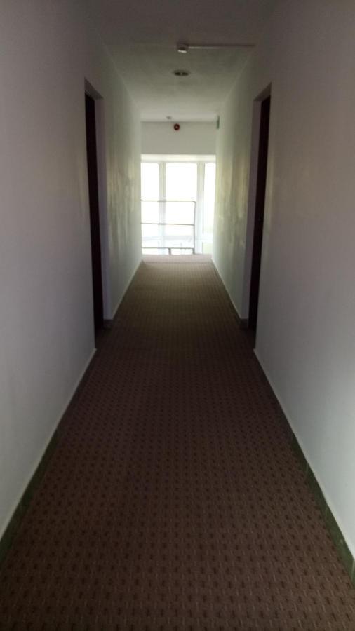 Auberge de jeunesse La Conu Iancu à Drobeta Turnu Severin Extérieur photo